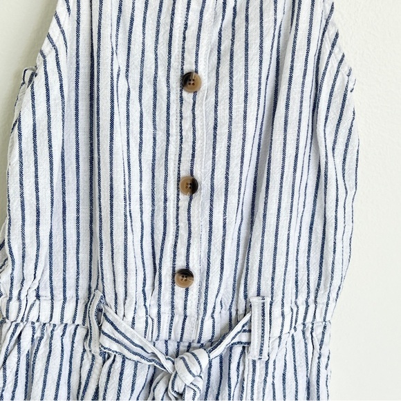 GAP Linen Romper- Like New! - Picture 3 of 4